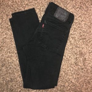 Black Women’s Levis skinny jeans